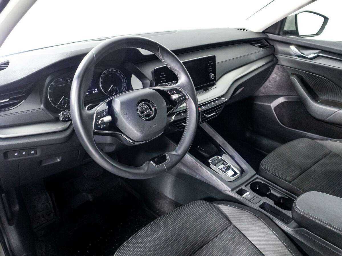Купить Skoda Octavia с пробегом. Фото: #10