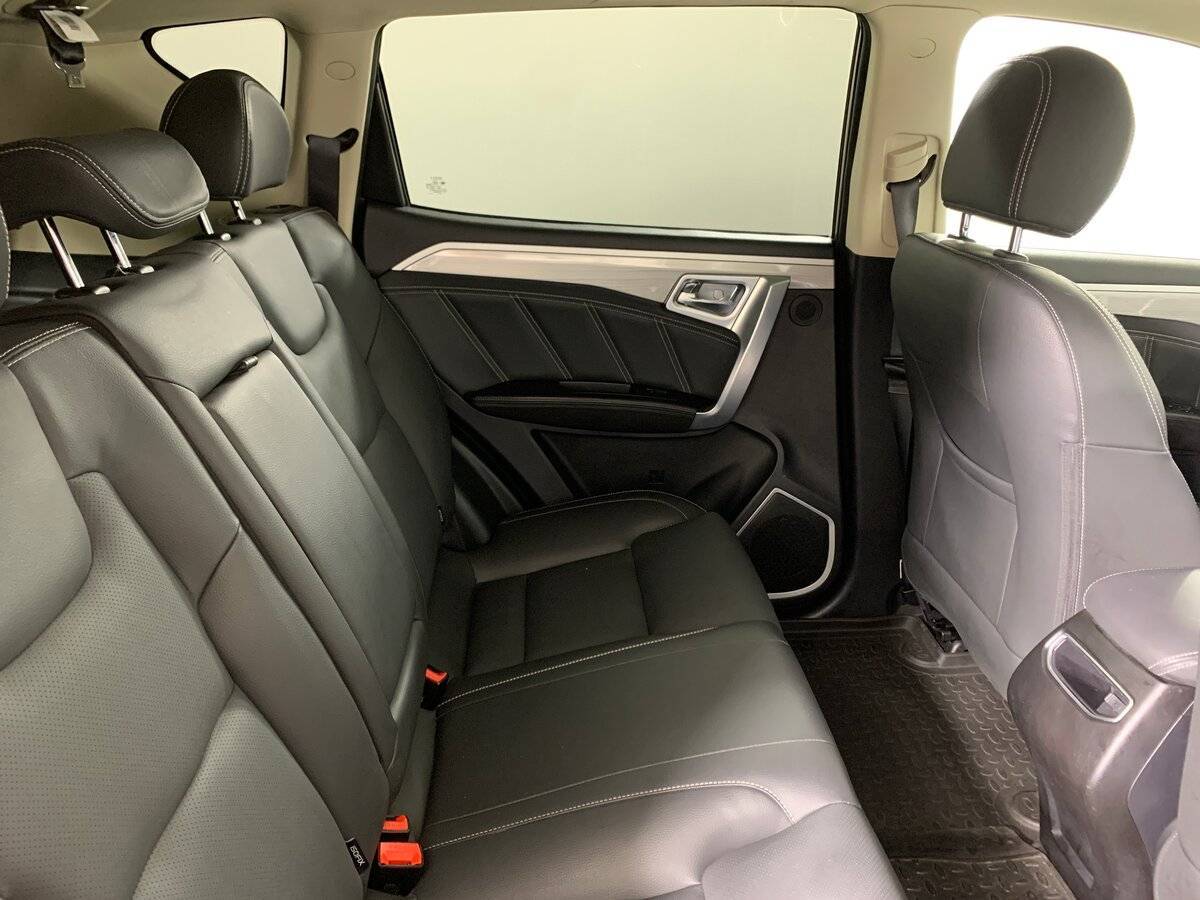 Купить Geely Emgrand X7 с пробегом. Фото: #15