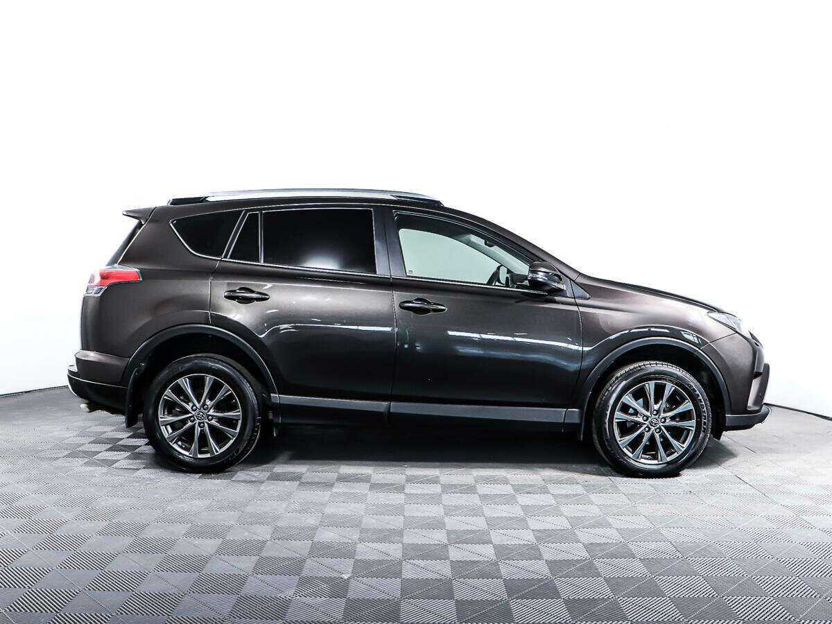 Купить Toyota RAV4 с пробегом. Фото: #3