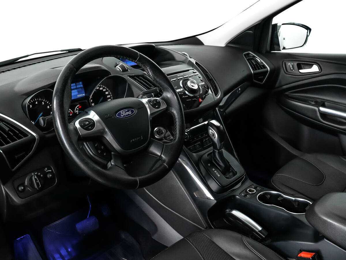 Купить Ford Kuga с пробегом. Фото: #8