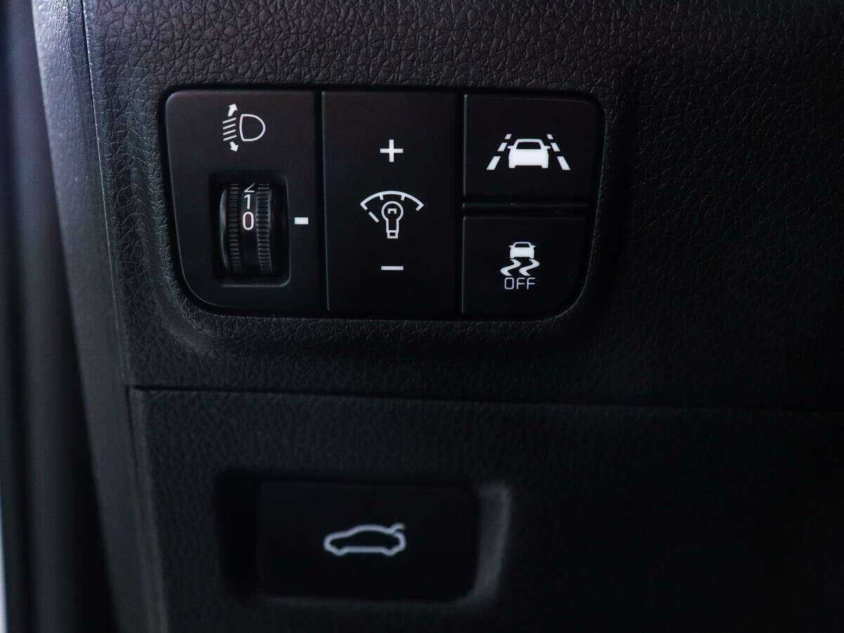 Купить Kia K5 с пробегом. Фото: #25