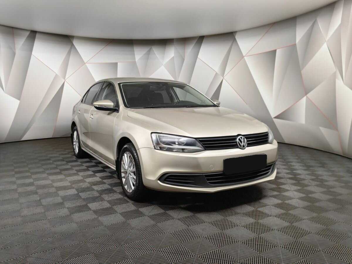 Купить Volkswagen Jetta с пробегом. Фото: #2