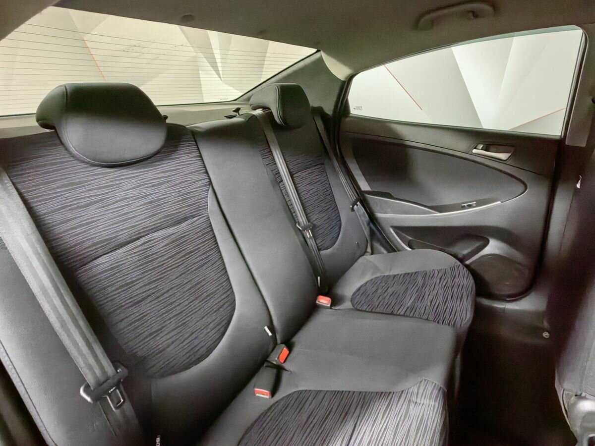 Купить Hyundai Solaris с пробегом. Фото: #12