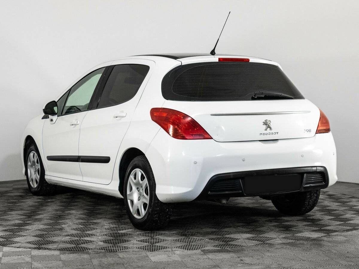Купить Peugeot 308 с пробегом. Фото: #5