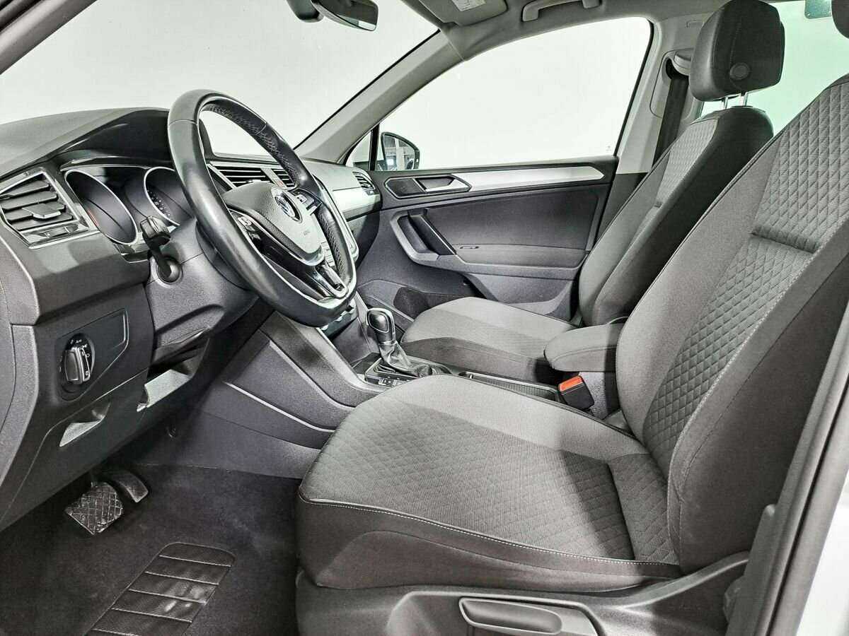 Купить Volkswagen Tiguan с пробегом. Фото: #13