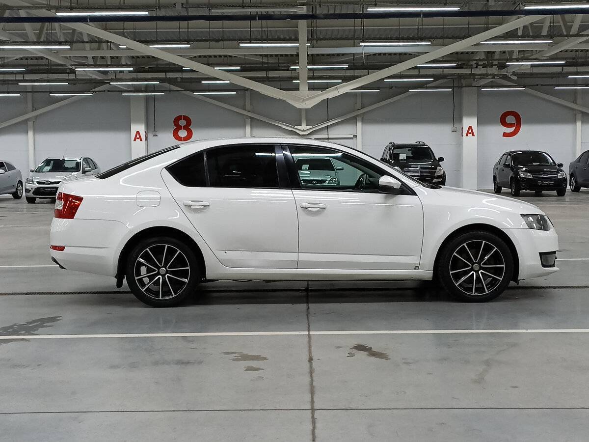 Купить Skoda Octavia с пробегом. Фото: #3
