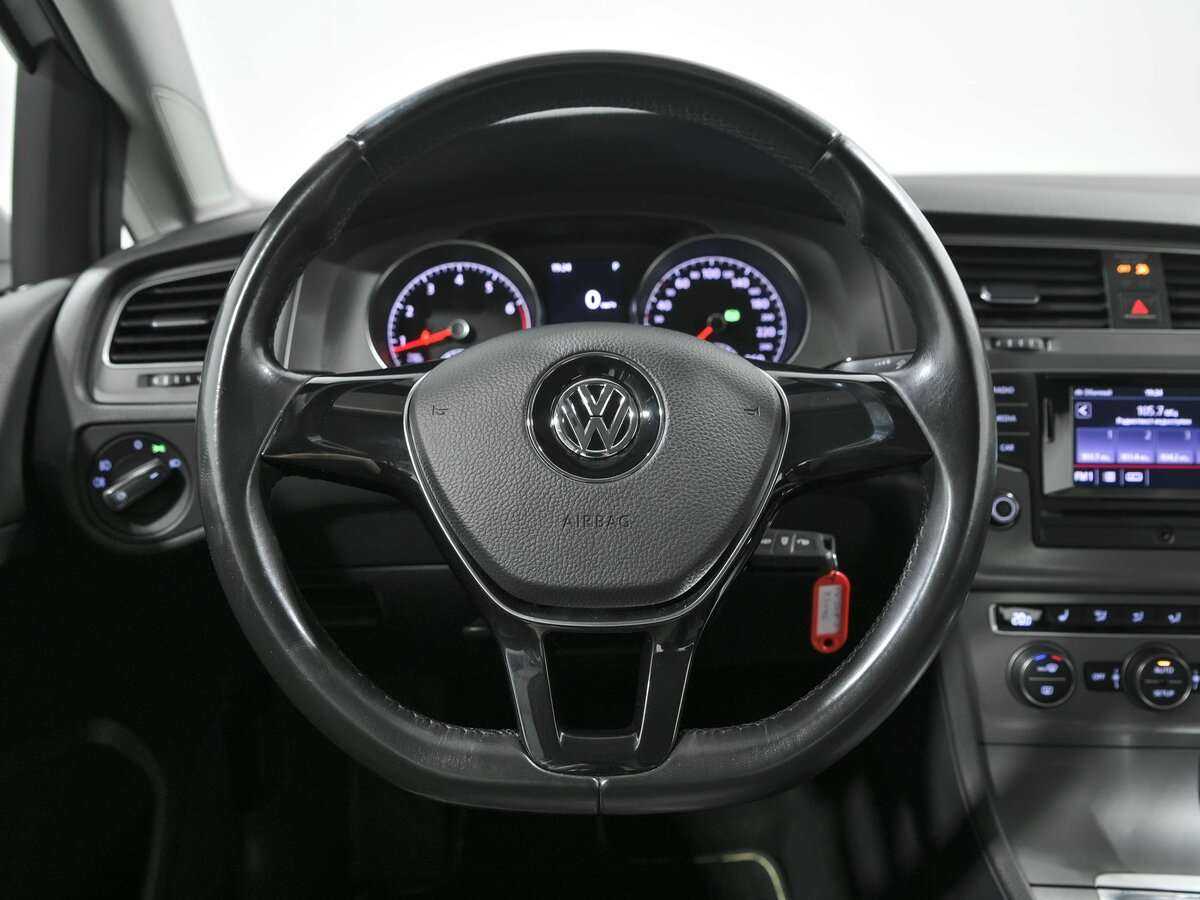 Купить Volkswagen Golf с пробегом. Фото: #8