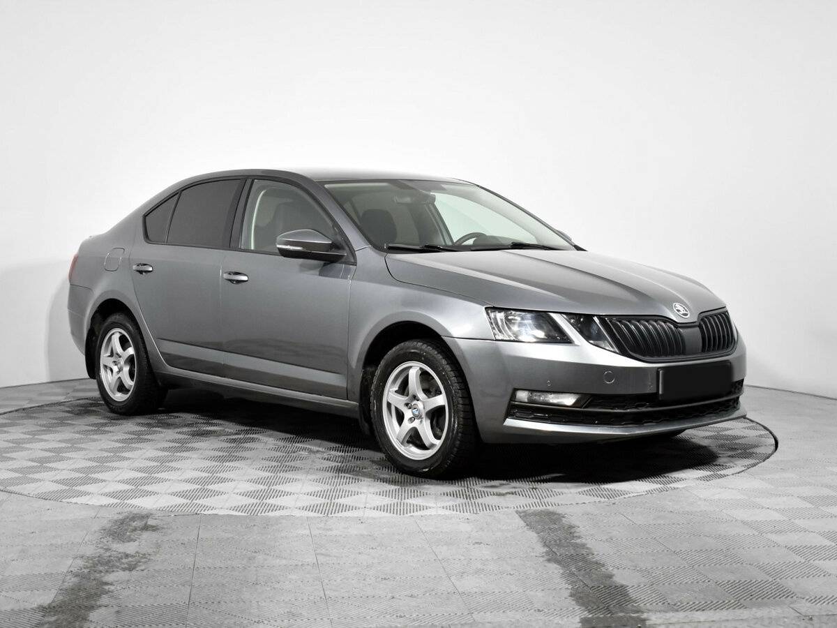 Купить Skoda Octavia с пробегом. Фото: #2