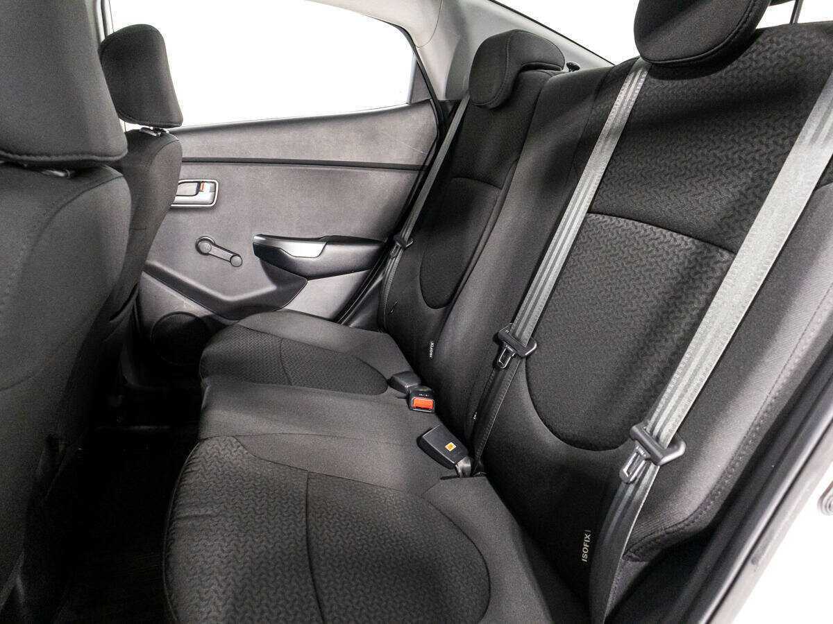 Купить Kia Rio с пробегом. Фото: #9