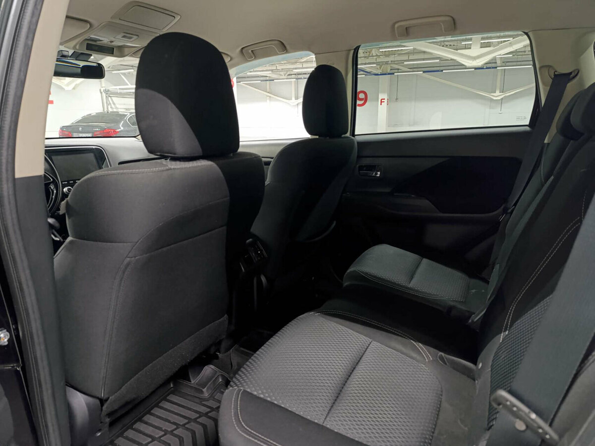 Купить Mitsubishi Outlander с пробегом. Фото: #11