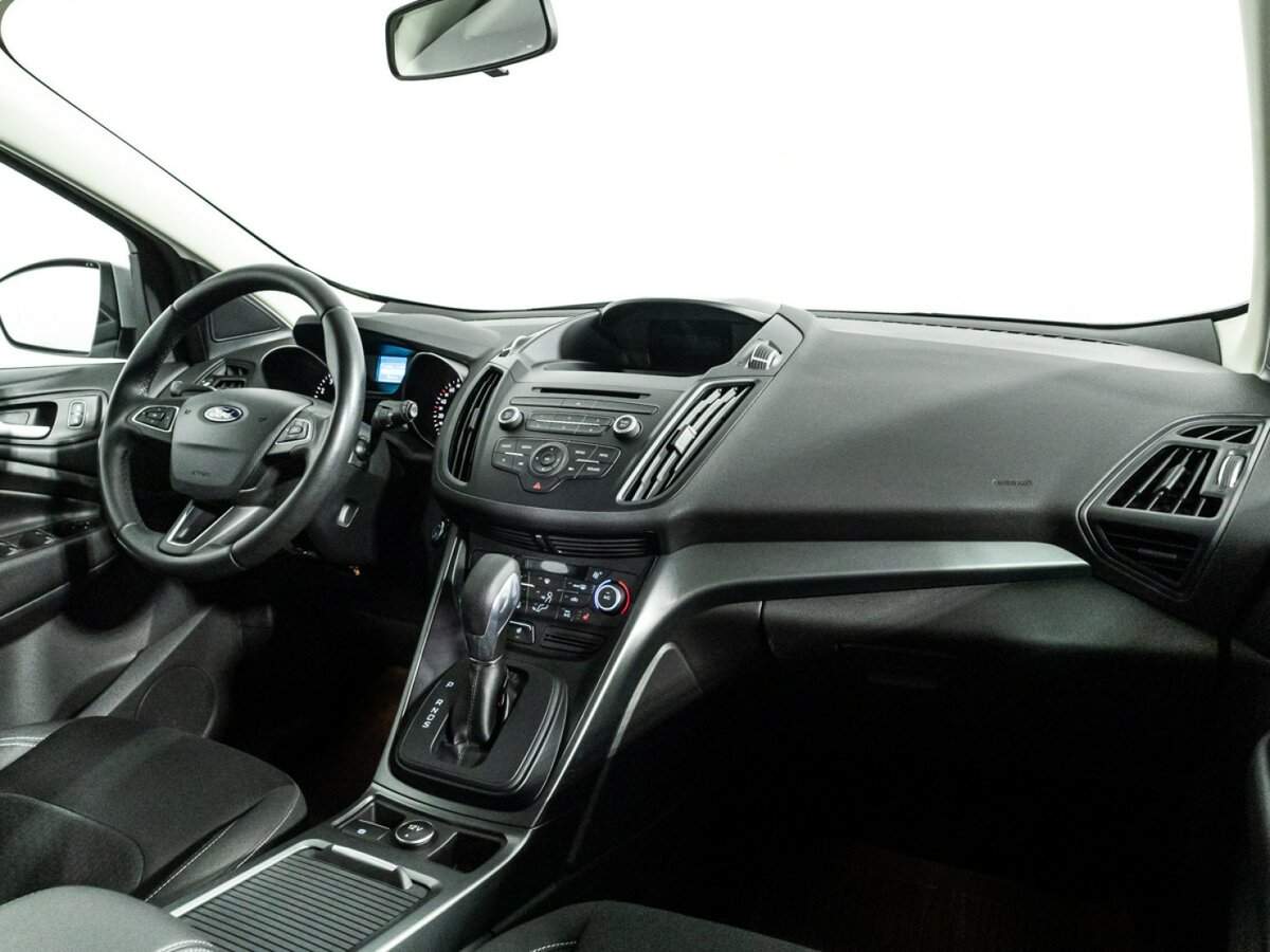Купить Ford Kuga с пробегом. Фото: #8