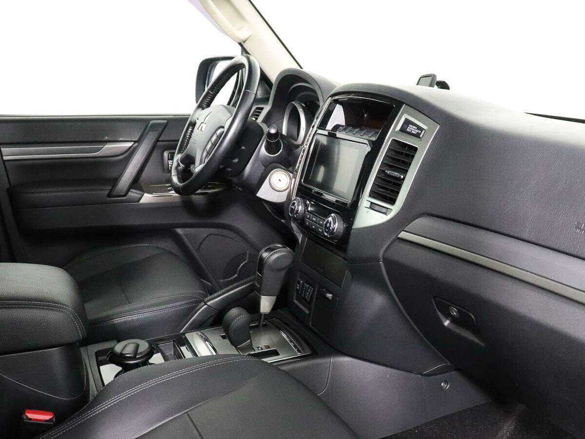 Купить Mitsubishi Pajero с пробегом. Фото: #6