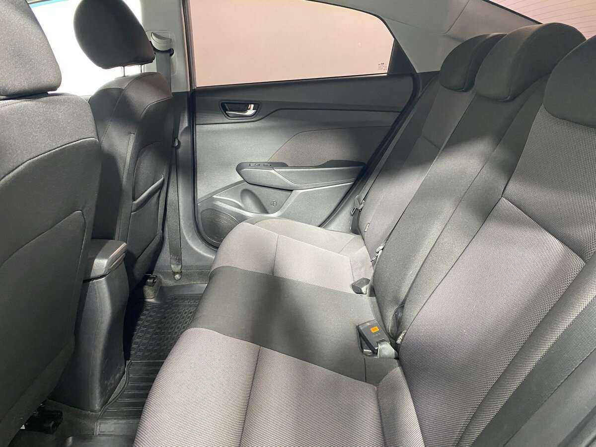 Купить Hyundai Solaris с пробегом. Фото: #8