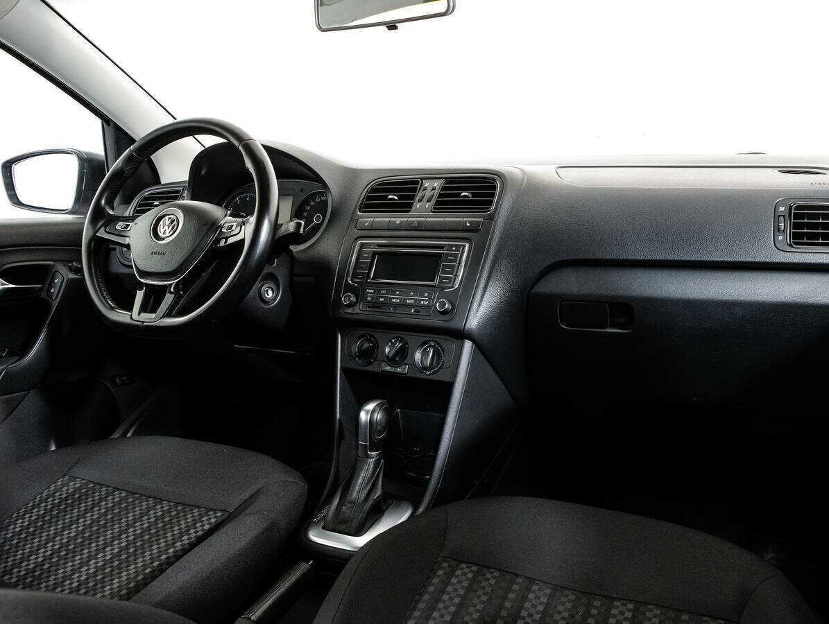Купить Volkswagen Polo с пробегом. Фото: #8