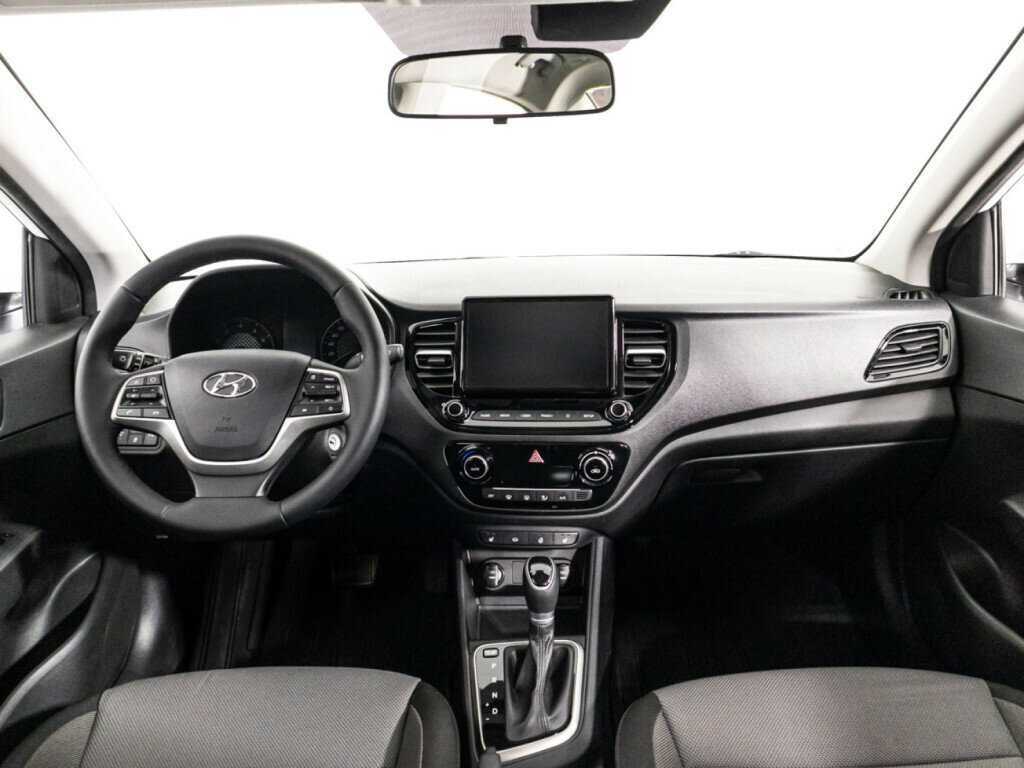 Купить Hyundai Solaris с пробегом. Фото: #12