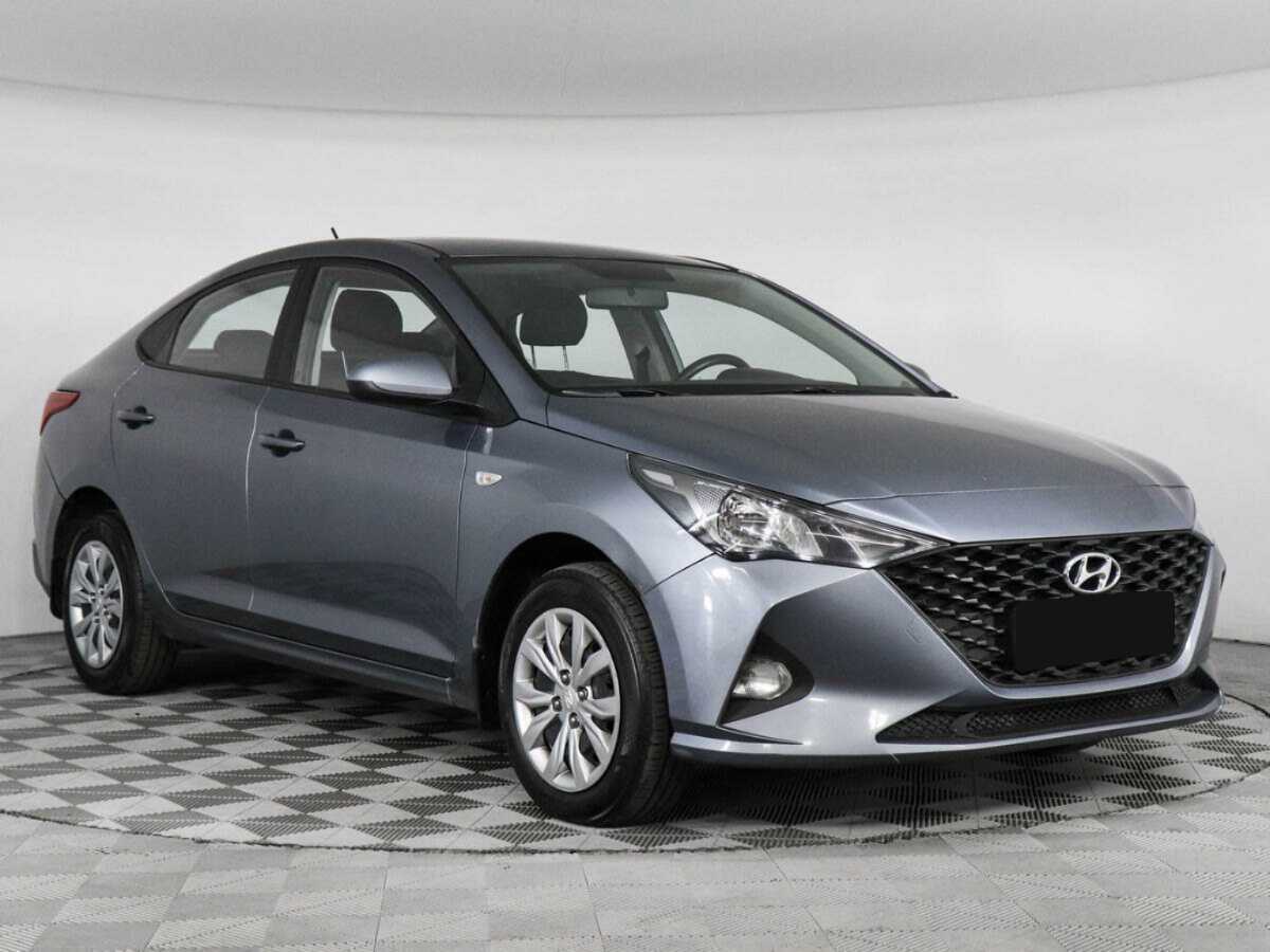 Купить Hyundai Solaris с пробегом. Фото: #2