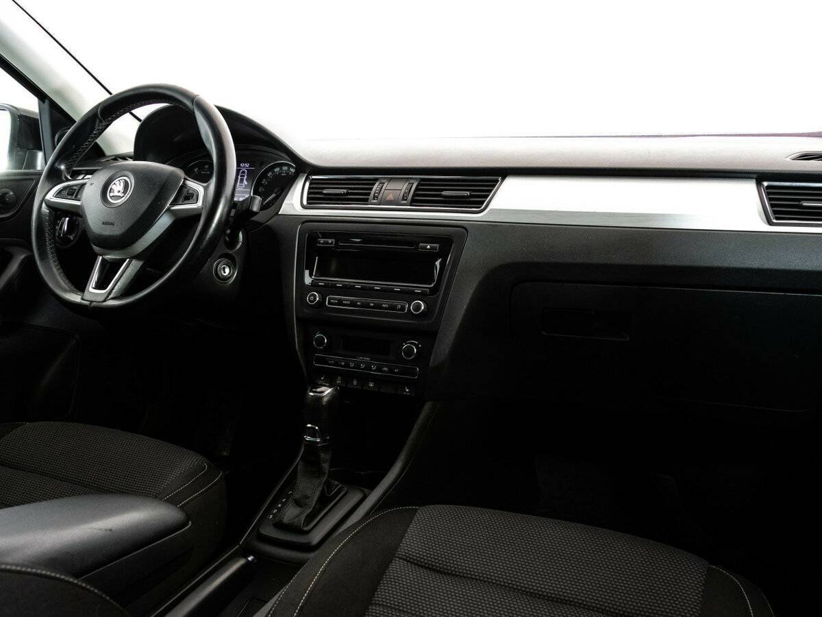 Купить Skoda Rapid с пробегом. Фото: #8