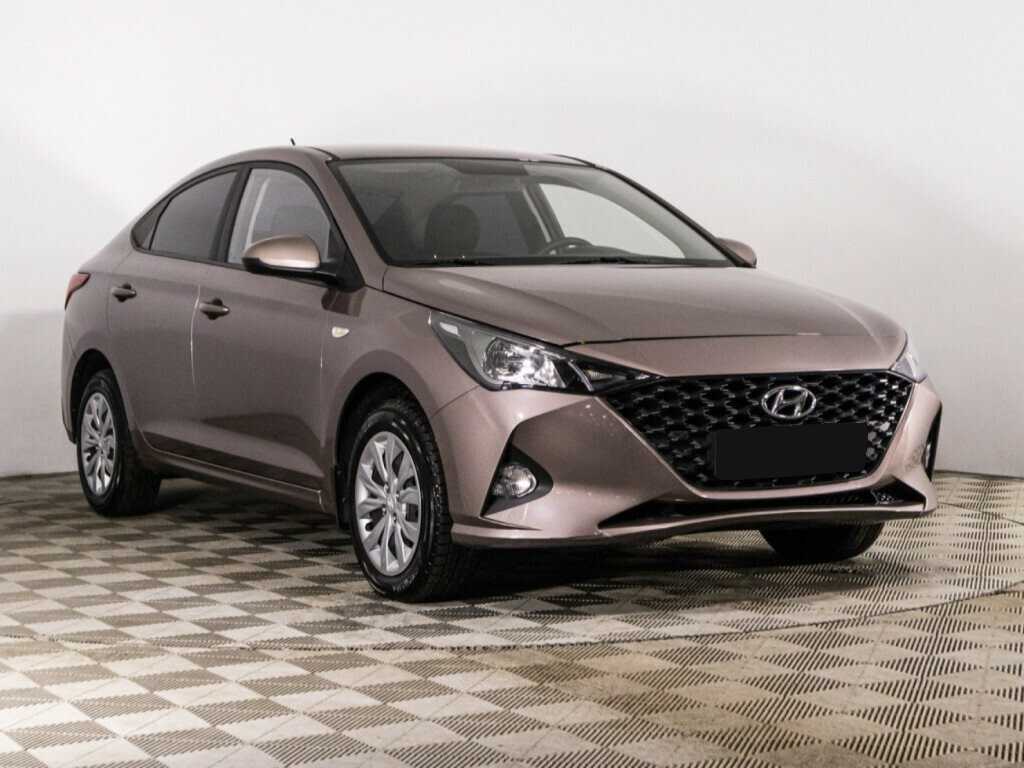 Купить Hyundai Solaris с пробегом. Фото: #2