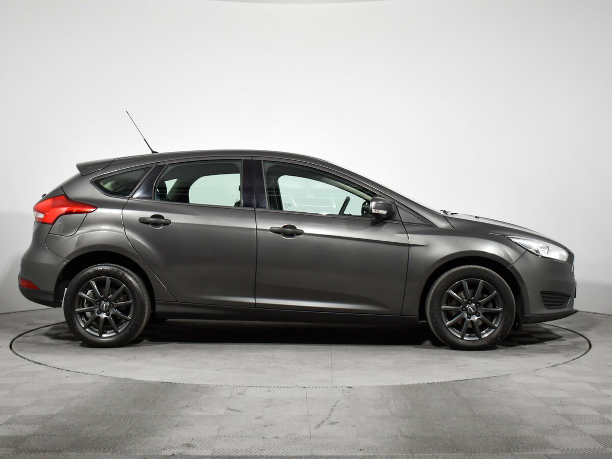 Купить Ford Focus с пробегом. Фото: #3