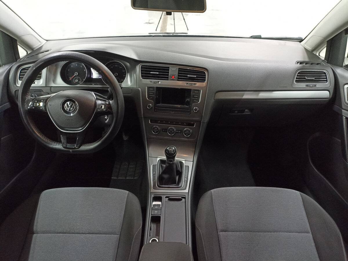 Купить Volkswagen Golf с пробегом. Фото: #13