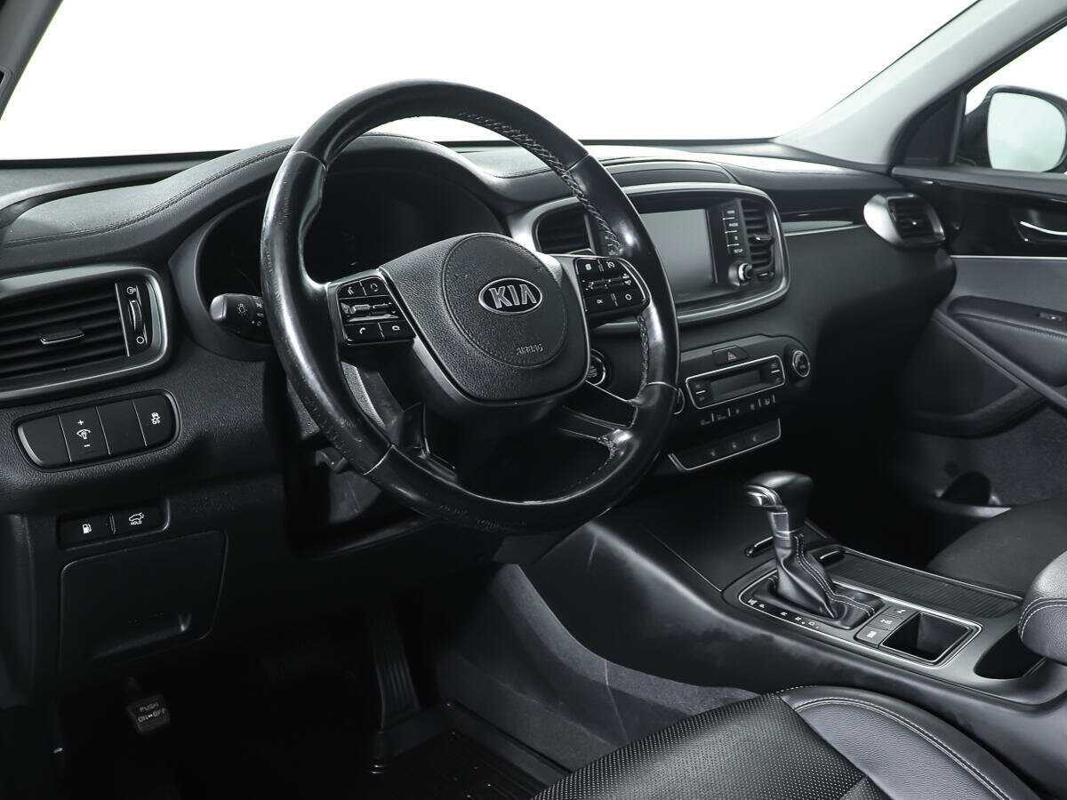 Купить Kia Sorento с пробегом. Фото: #11