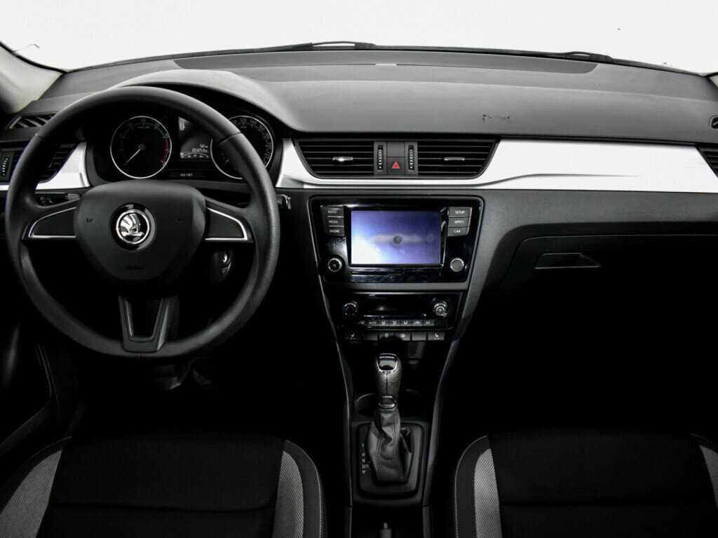 Купить Skoda Rapid с пробегом. Фото: #11