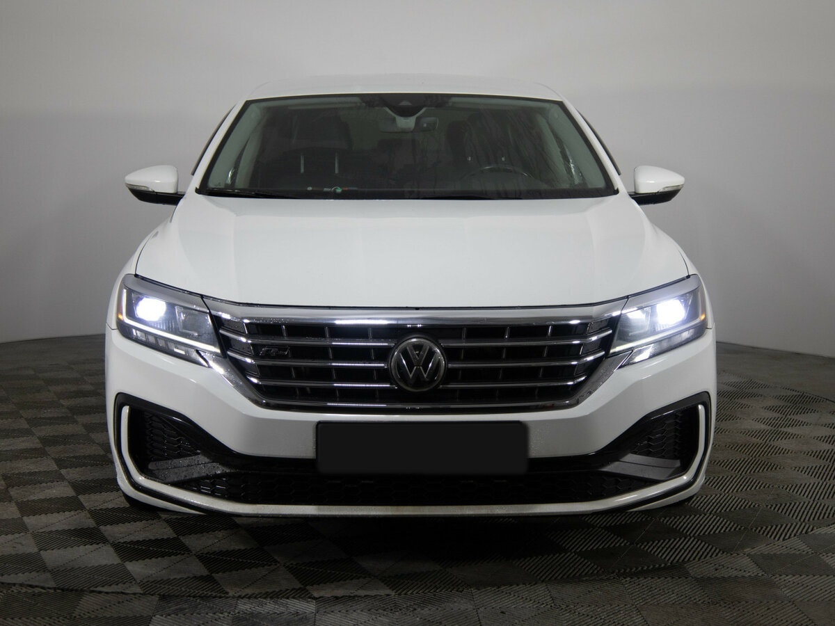 Купить Volkswagen Passat с пробегом. Фото: #1