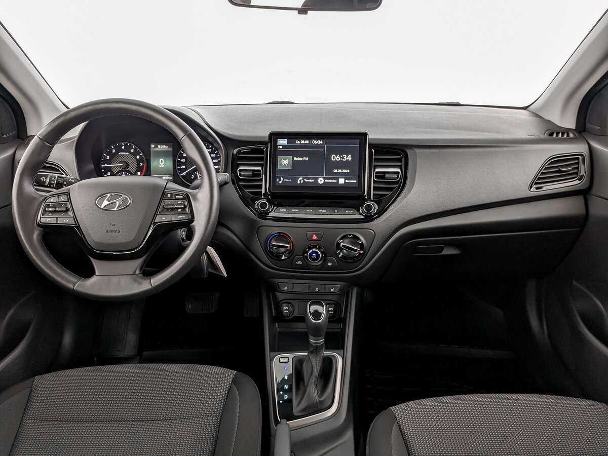 Купить Hyundai Solaris с пробегом. Фото: #11