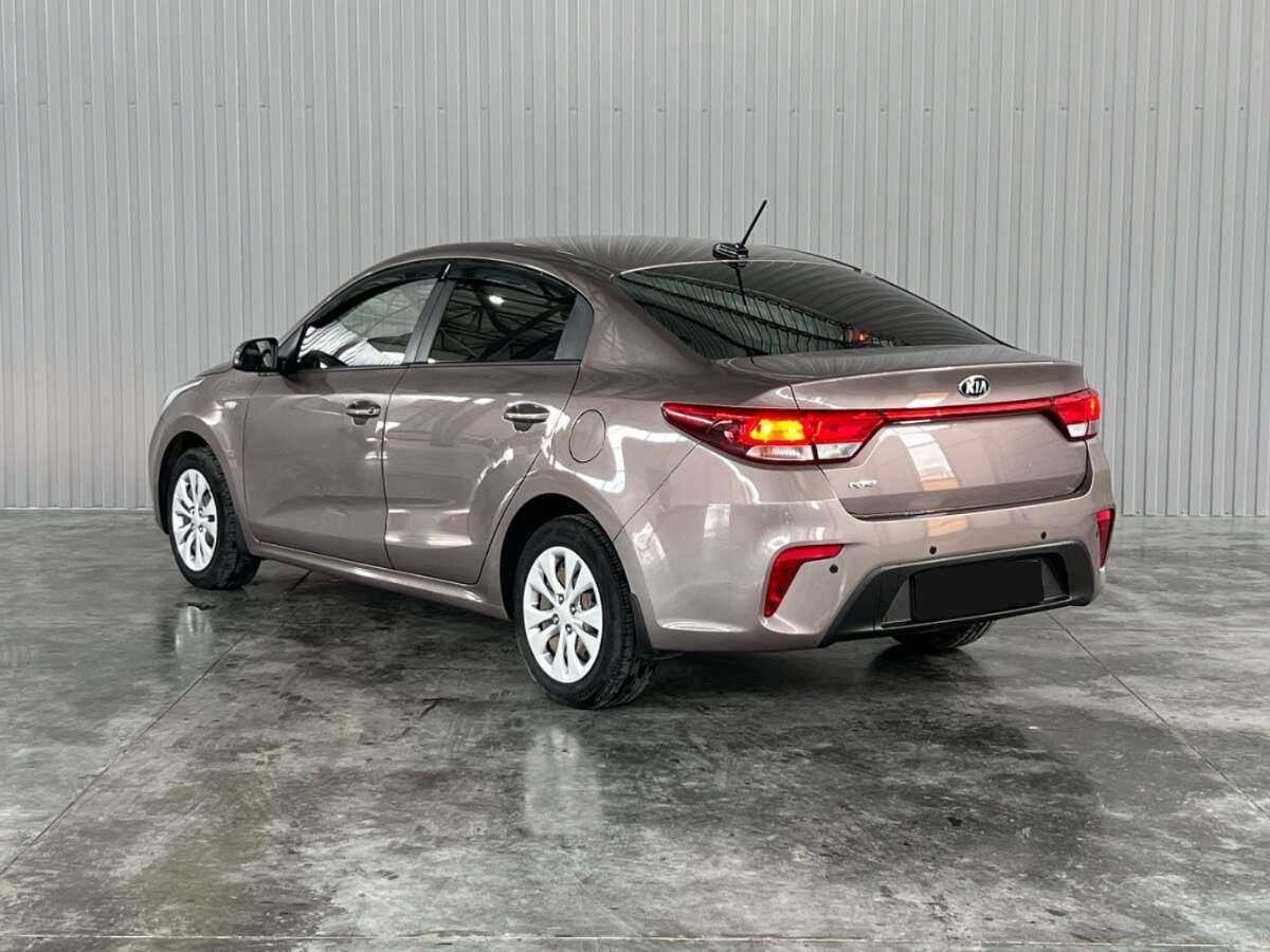 Купить Kia Rio с пробегом. Фото: #4
