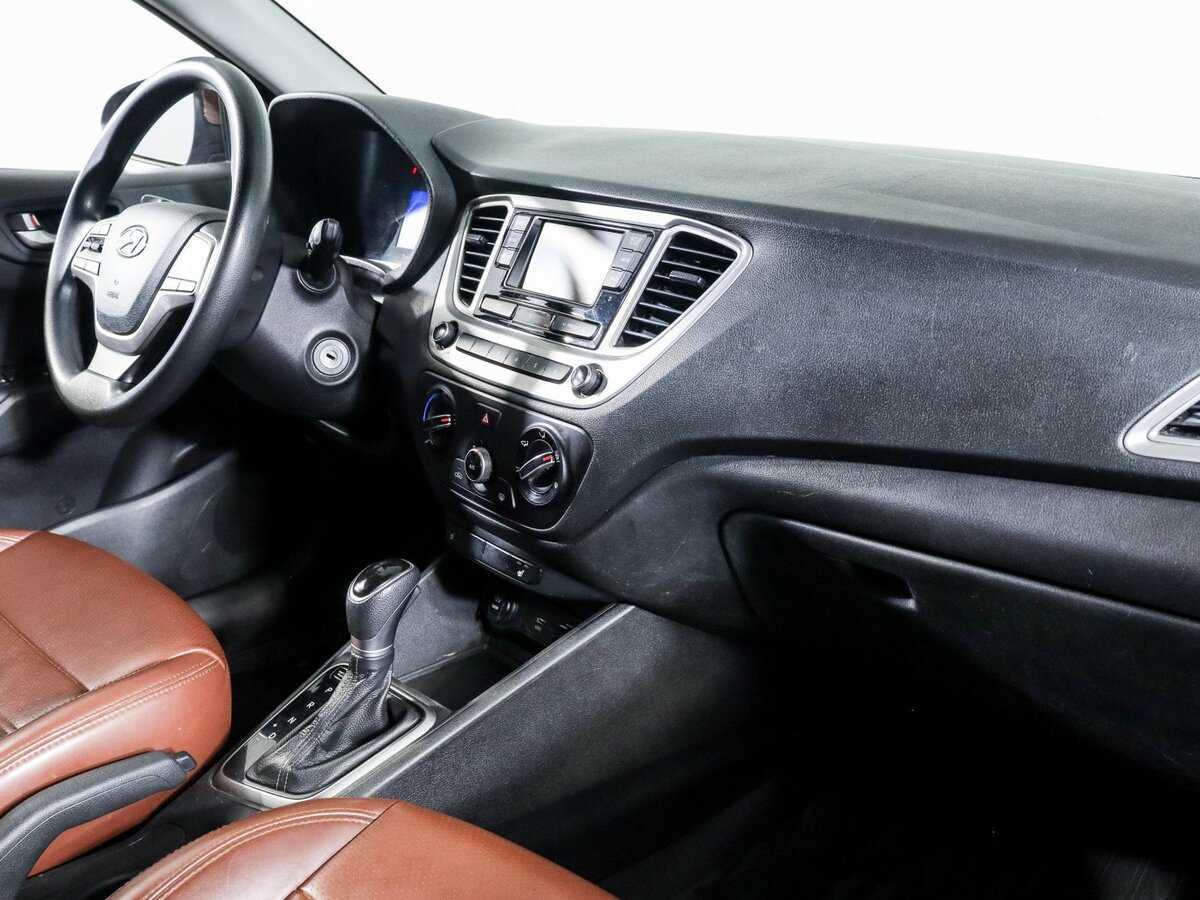 Купить Hyundai Solaris с пробегом. Фото: #8