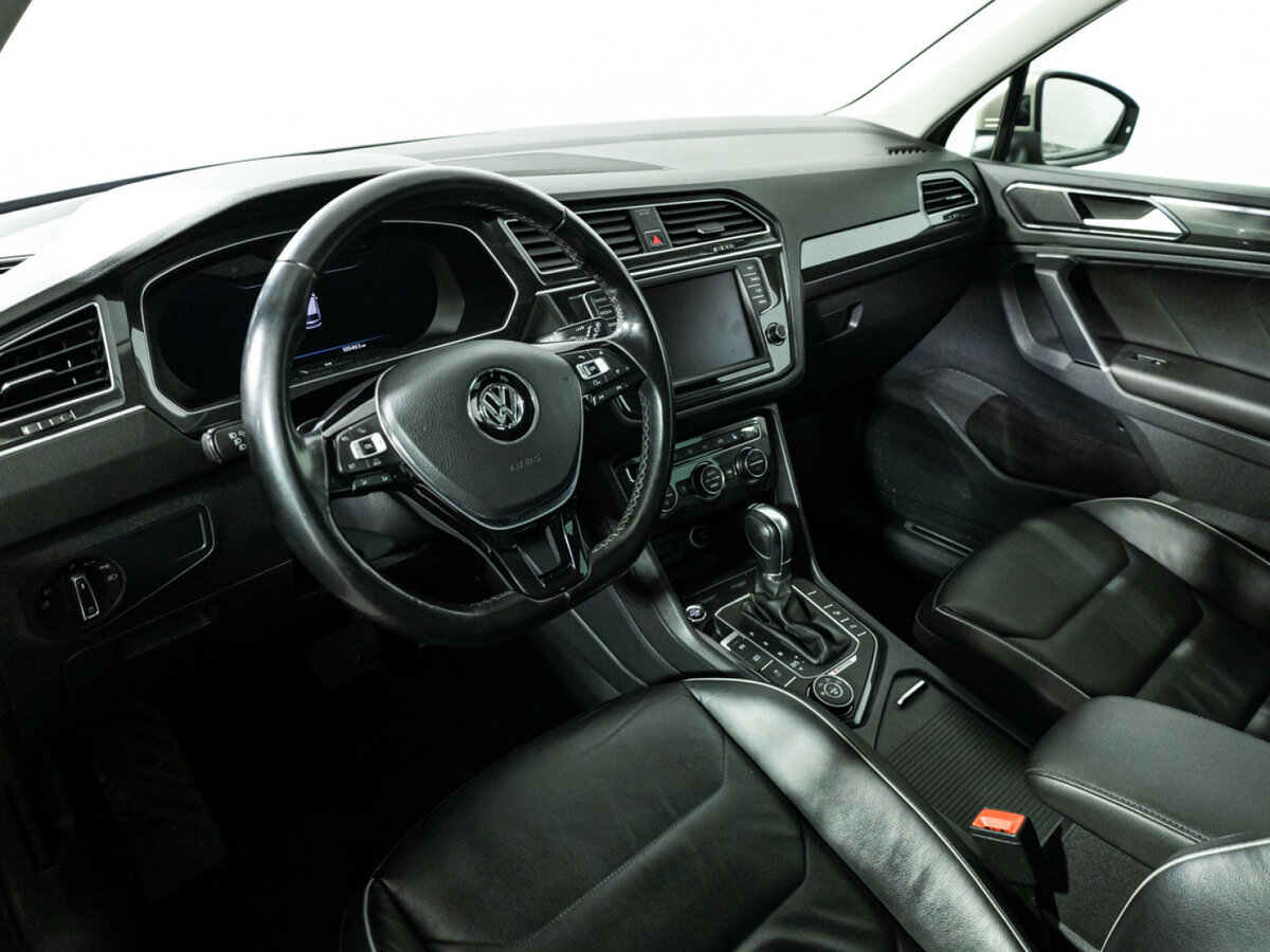 Купить Volkswagen Tiguan с пробегом. Фото: #9