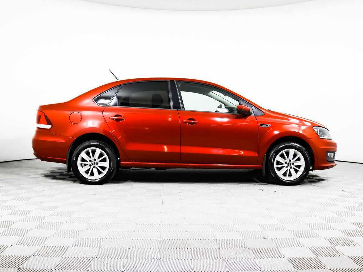 Купить Volkswagen Polo с пробегом. Фото: #3