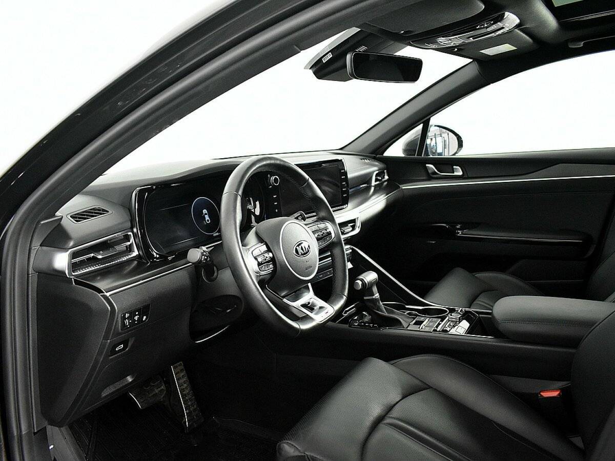 Купить Kia K5 с пробегом. Фото: #22