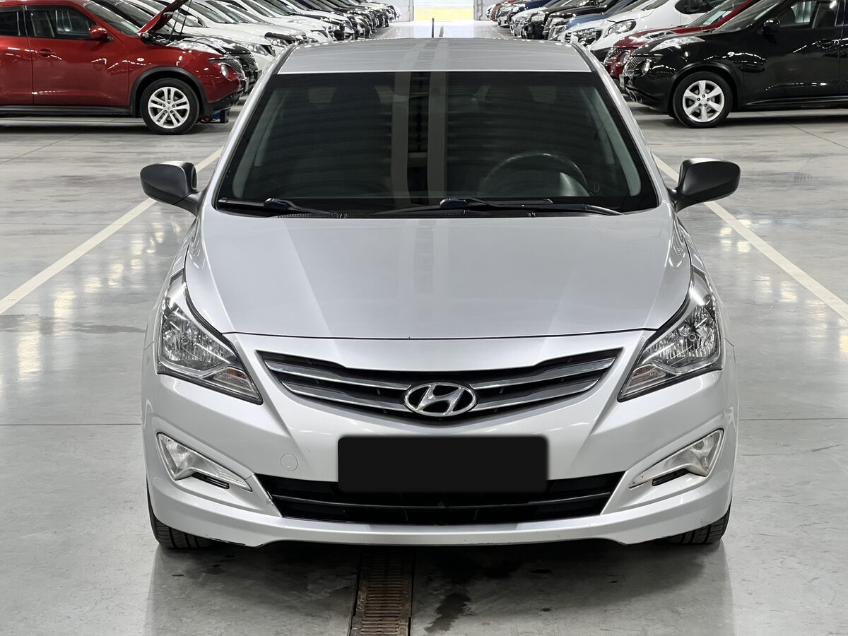 Купить Hyundai Solaris с пробегом. Фото: #1