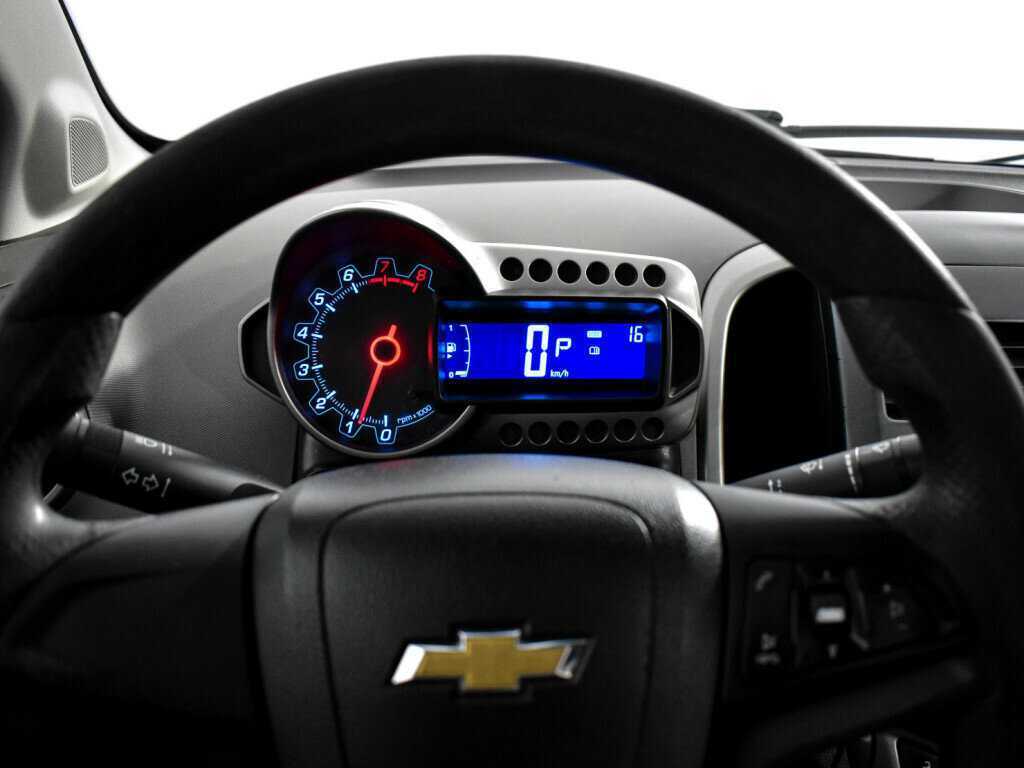 Купить Chevrolet Aveo с пробегом. Фото: #18
