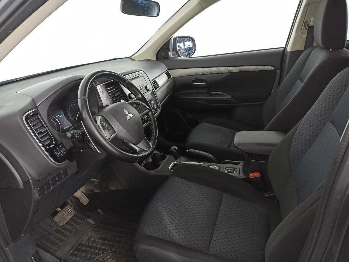 Купить Mitsubishi Outlander с пробегом. Фото: #13