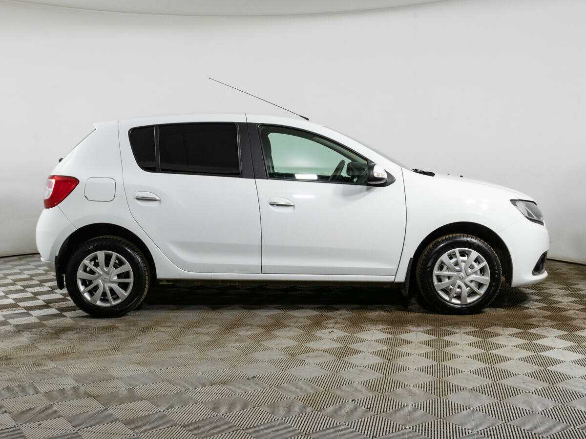 Купить Renault Sandero с пробегом. Фото: #3