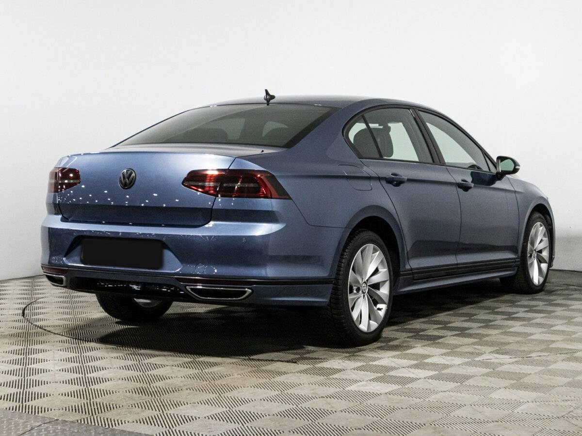 Купить Volkswagen Passat с пробегом. Фото: #4