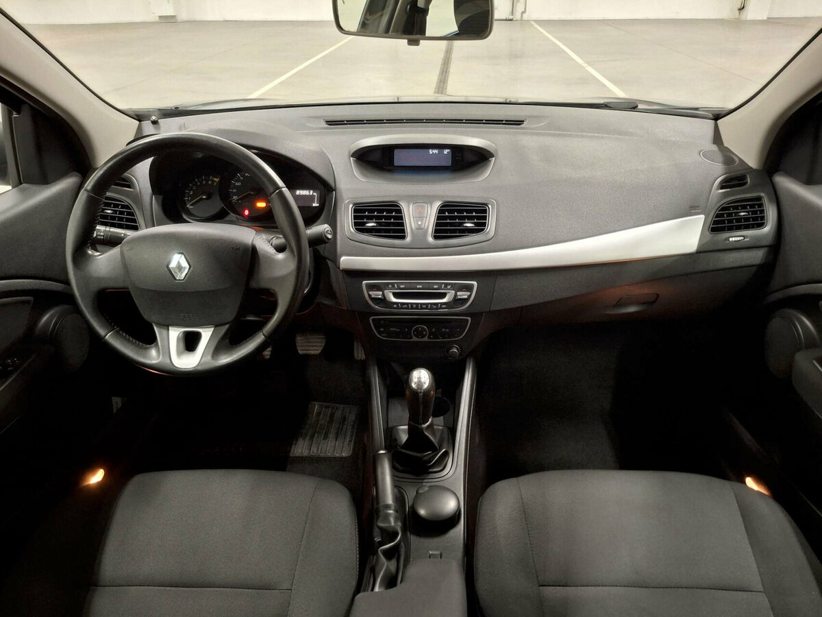 Купить Renault Fluence с пробегом. Фото: #13