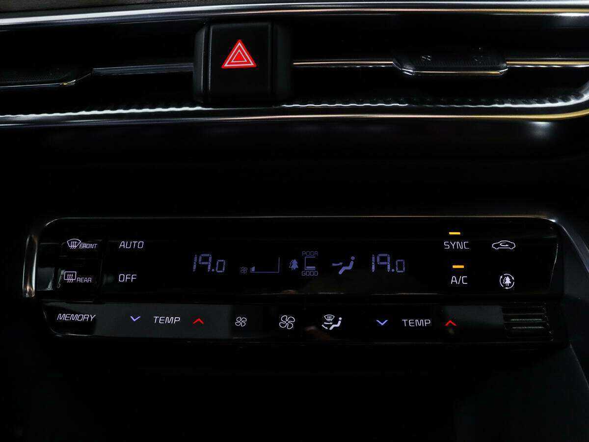 Купить Kia K5 с пробегом. Фото: #16