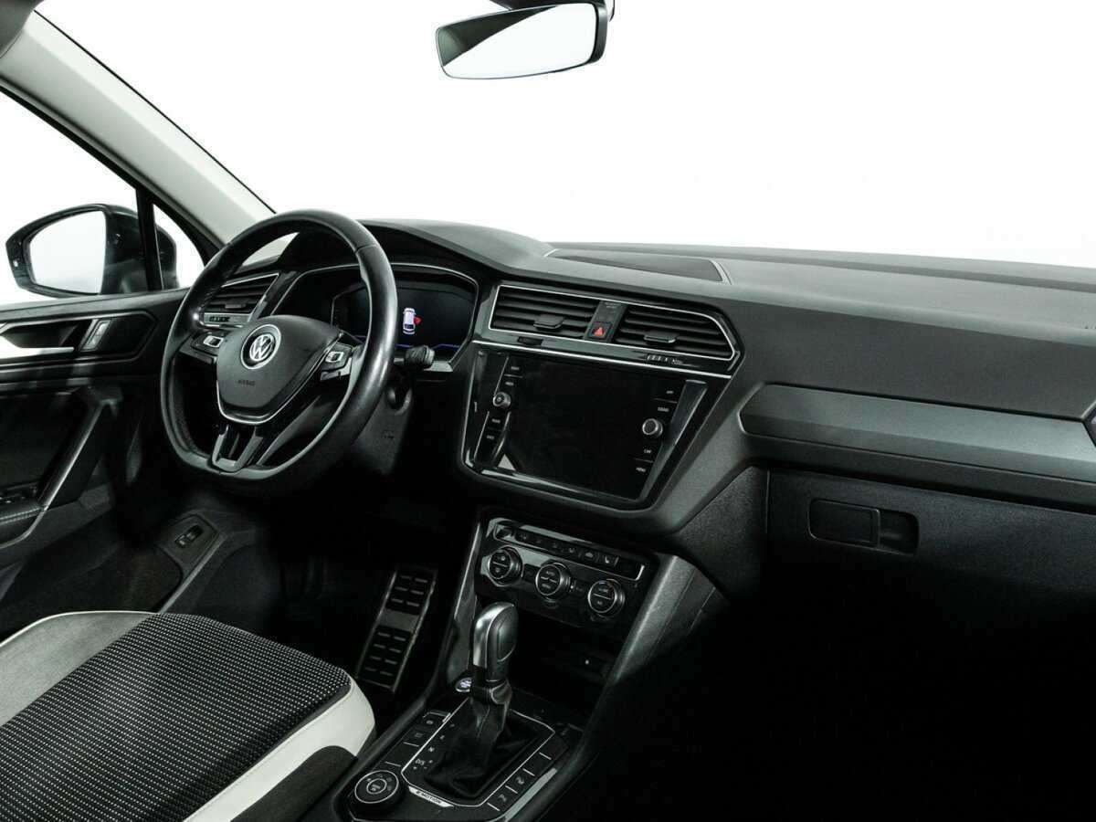 Купить Volkswagen Tiguan с пробегом. Фото: #8