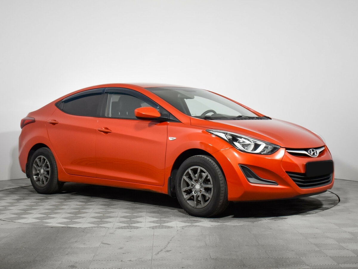 Купить Hyundai Elantra с пробегом. Фото: #2