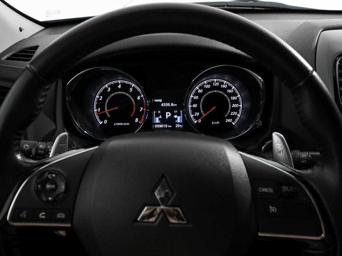 Купить Mitsubishi ASX с пробегом. Фото: #16