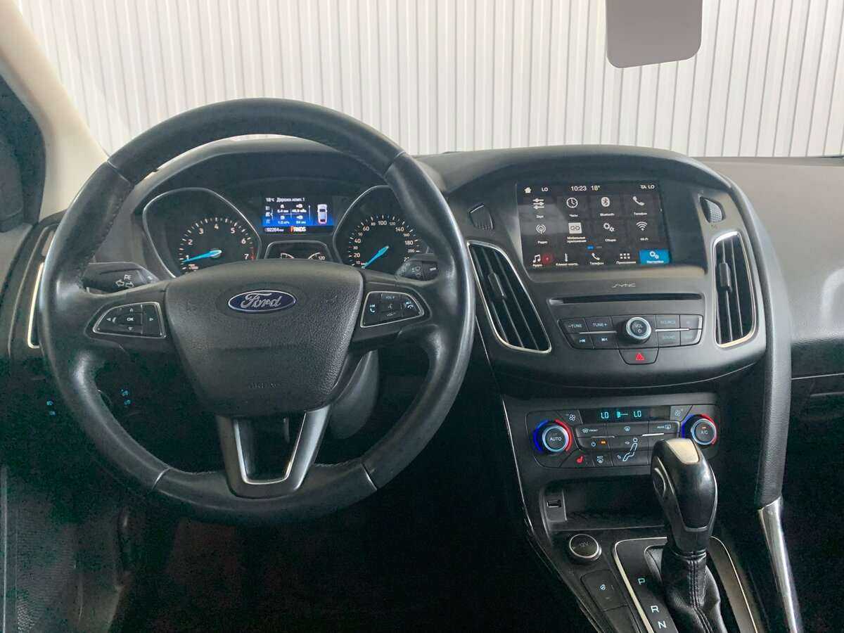 Купить Ford Focus с пробегом. Фото: #9