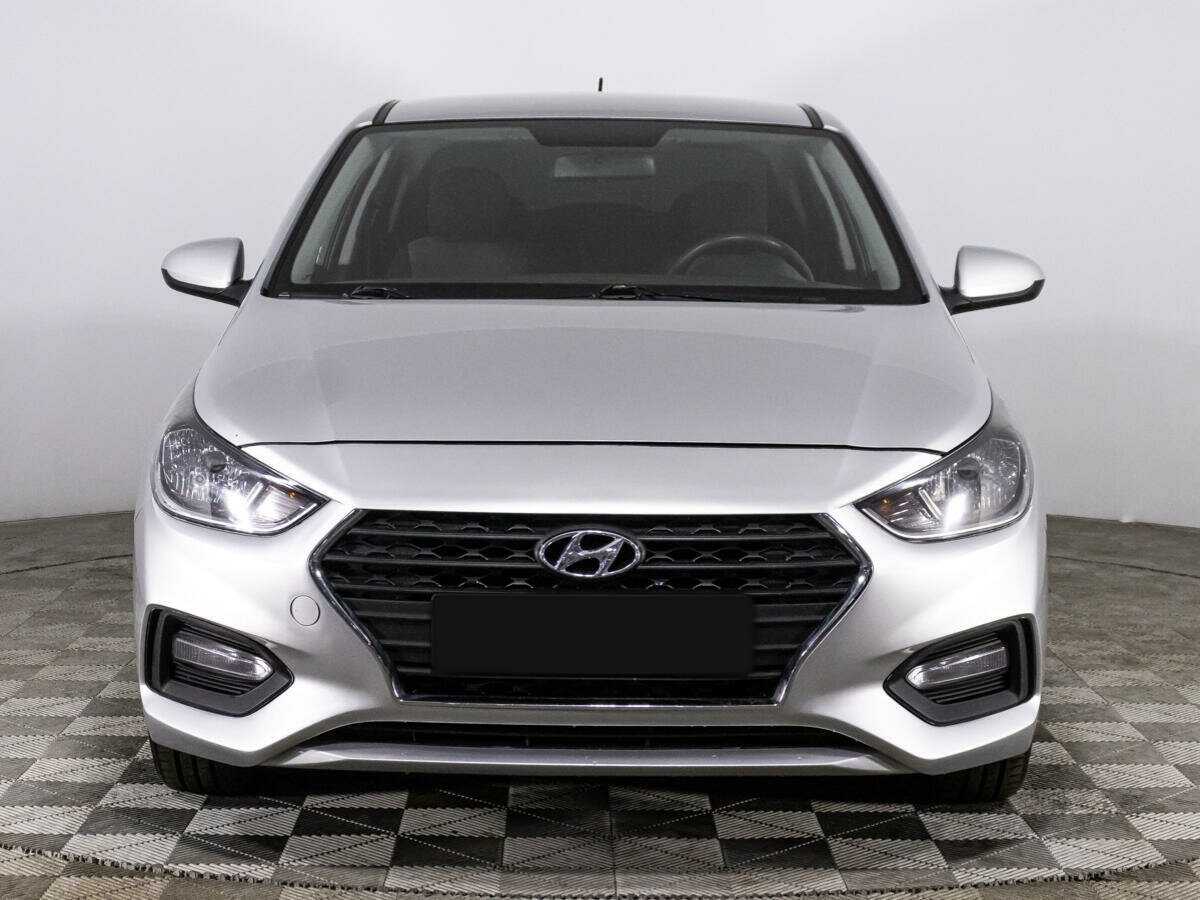 Купить Hyundai Solaris с пробегом. Фото: #1