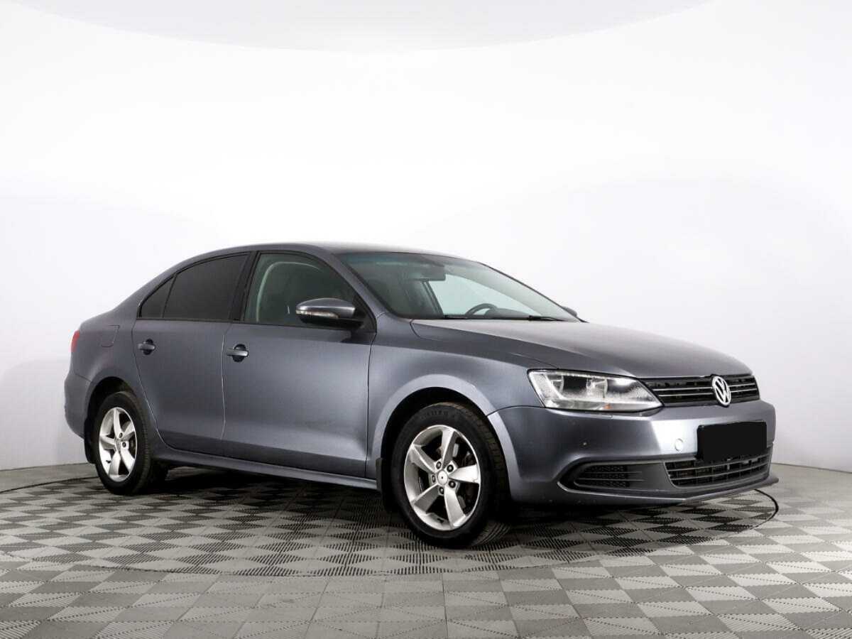 Купить Volkswagen Jetta с пробегом. Фото: #2