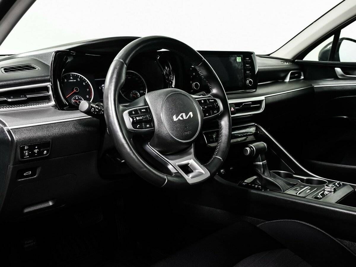 Купить Kia K5 с пробегом. Фото: #11