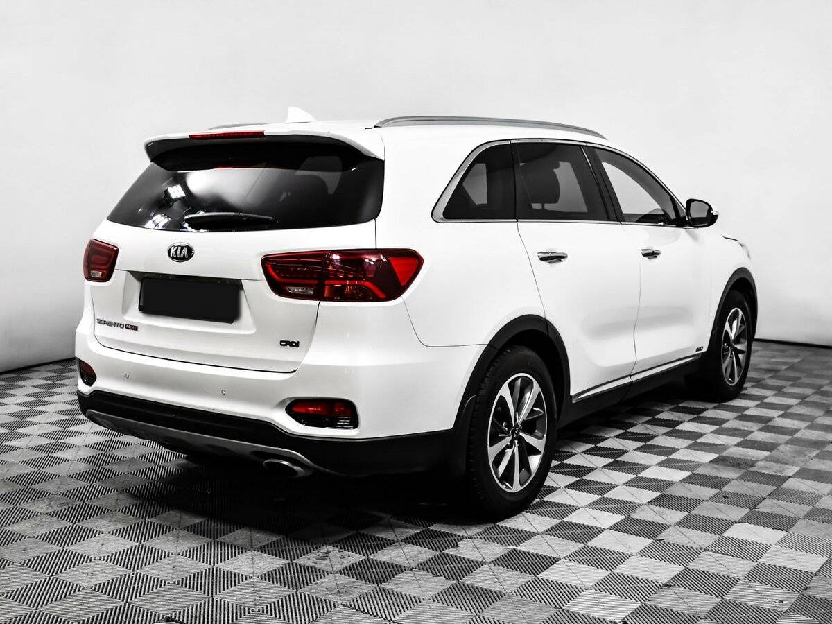 Купить Kia Sorento с пробегом. Фото: #3