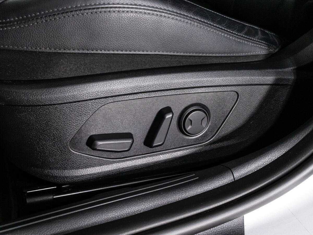 Купить Kia K5 с пробегом. Фото: #18