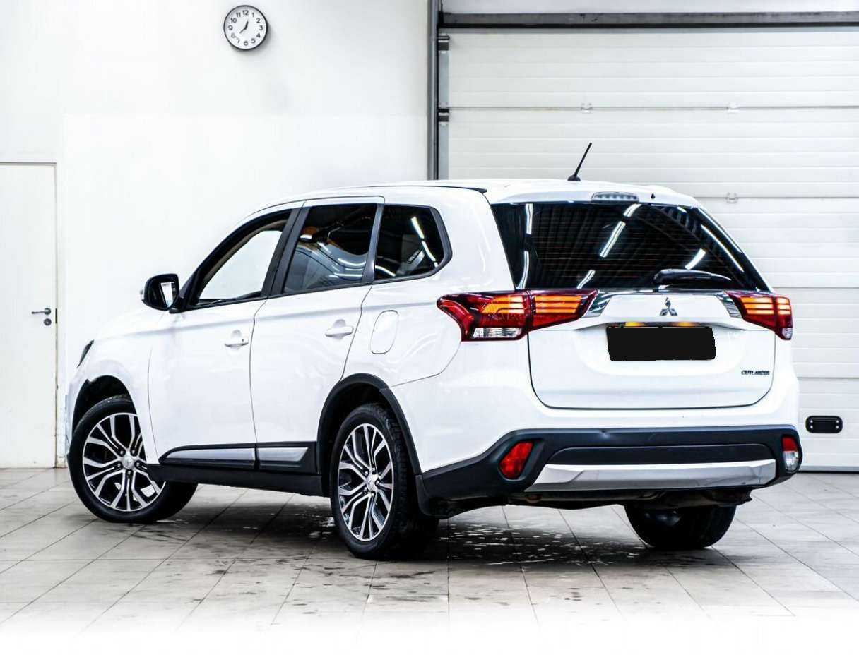 Купить Mitsubishi Outlander с пробегом. Фото: #5
